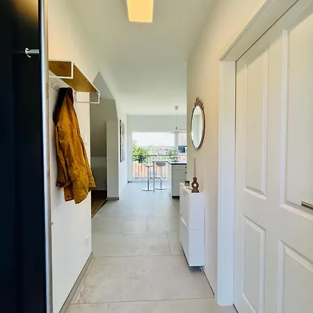 Apartment 55m2 Rabenstein Kids Welcome, Wifi, Privater Parkplatz, Waschmaschine, Babybett, Klimaanlage Chemnitz