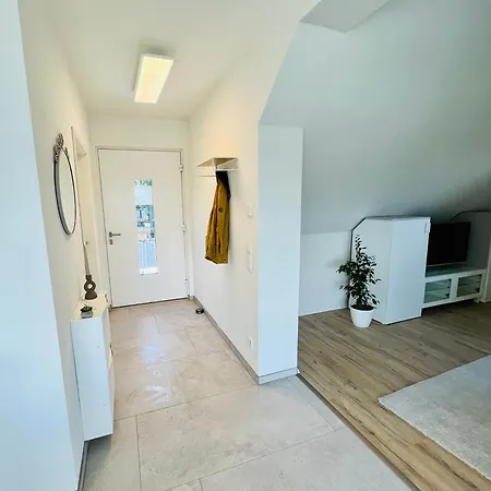 55m2 Rabenstein Kids Welcome, Wifi, Privater Parkplatz, Waschmaschine, Babybett, Klimaanlage * Chemnitz