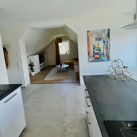 55m2 Rabenstein Kids Welcome, Wifi, Privater Parkplatz, Waschmaschine, Babybett, Klimaanlage