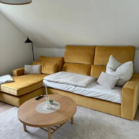 55m2 Rabenstein Kids Welcome, Wifi, Privater Parkplatz, Waschmaschine, Babybett, Klimaanlage Daire